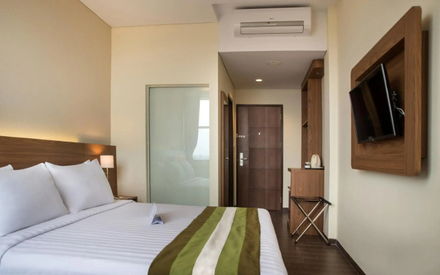 Grand Whiz Hotel Poins Simatupang Jakarta