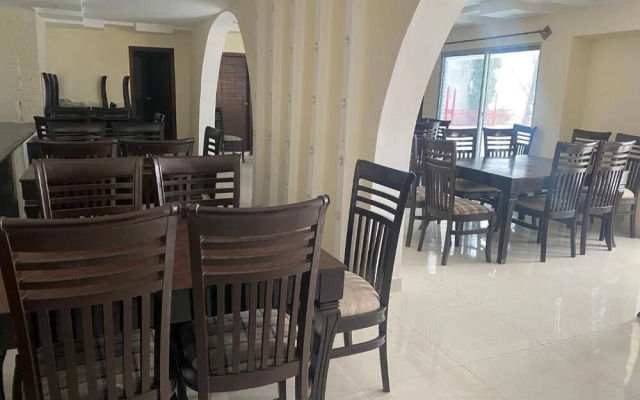 Grand Homes Hotel