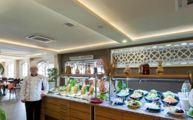 Julian Club Hotel - All Inclusive