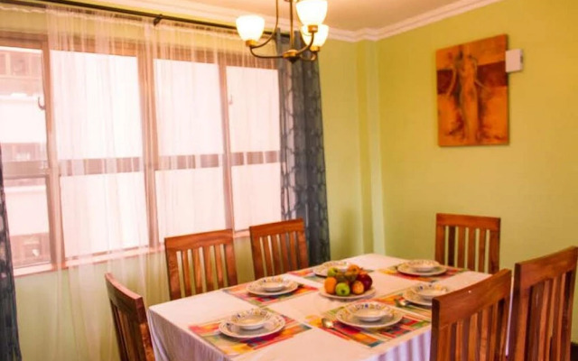 Huku Qwetu C5 City Breeze Apartment