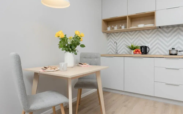 Nocznickiego Studios by Renters