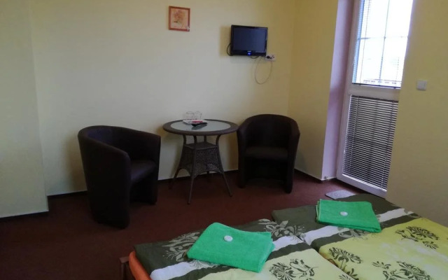 Restaurace - penzion Bavorský dvůr