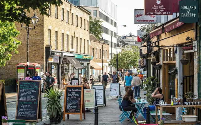 Rigault Road by Onefinestay