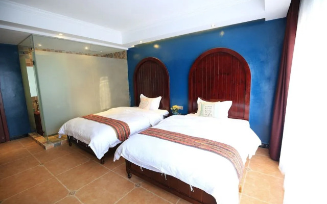 The Time On the Cloud Theme Inn