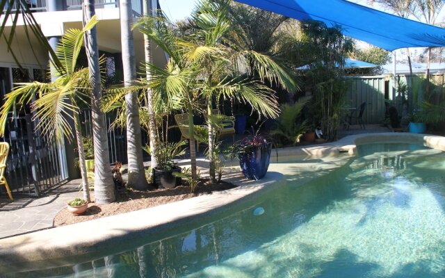Salamander Beach Accommodation Adults Only