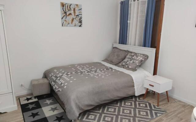 Super Appart entre Paris et Dysney équipé(Ref: KA)