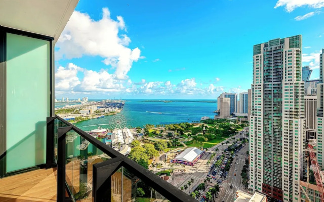 Luxury Studio Downtown Miami Bay View