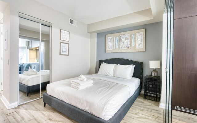Yorkville Modern 1 Bedroom Suite Toronto