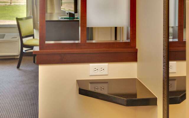 AmericInn by Wyndham Fairfield