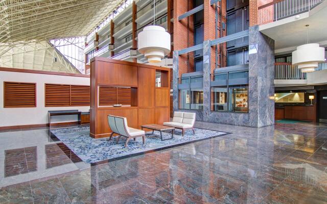 Holiday Inn Oakville Centre by IHG