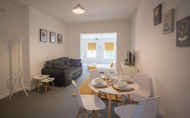 Victory Apartment by RentMyHouse