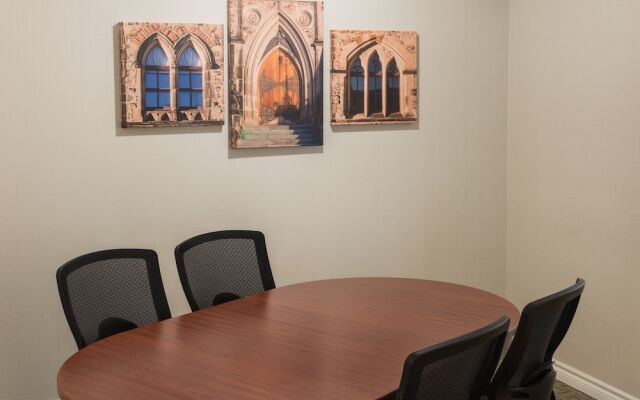 Capital Hill Hotel and Suites