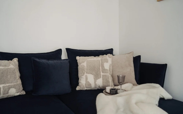 Riverside Nest - LoftAffair