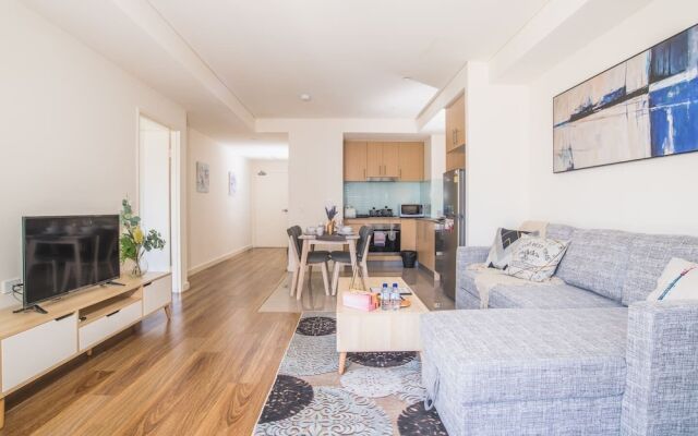 Perfect Accessible 1bed1bath Wolli Creek APT