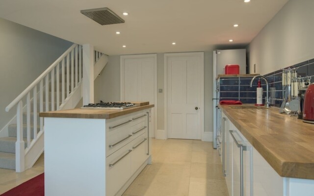 Regatta House