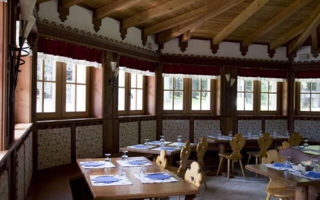 Rifugio Lago Nambino