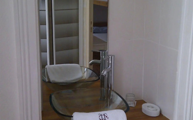 Select Hotel