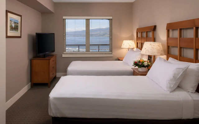 The Cove Lakeside Resort