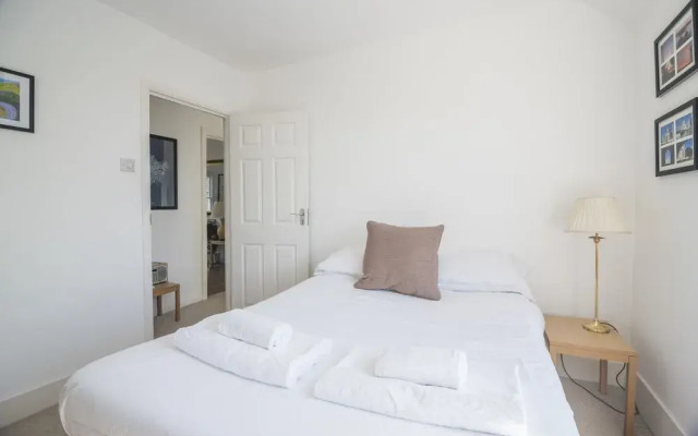 Modern apartment in Shepherds Bush