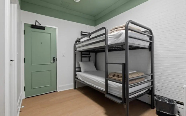 HI Hostelling International Hostel - Halifax