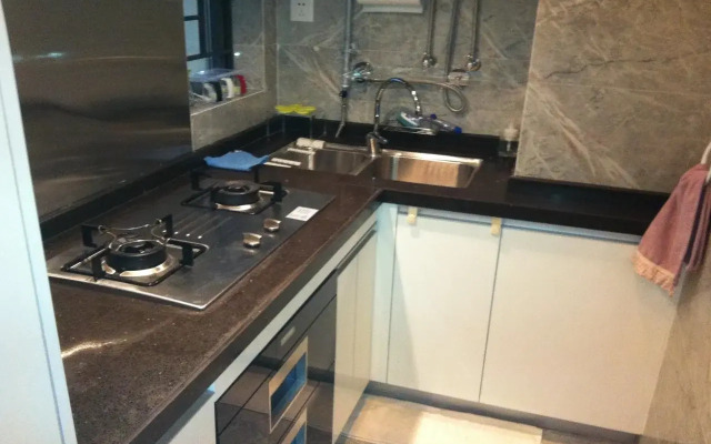 Shenzhen Shengang Apartment Dongmen Branch