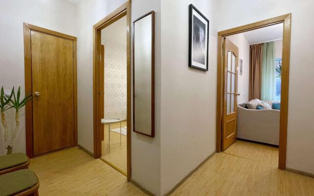 Apartments on the Avenue of Glory 40k6