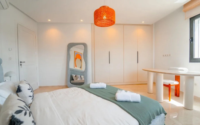 Villa Malaga Luxury for 10 in Central Marsa