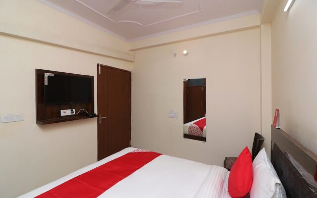 OYO 29429 Dwarka International