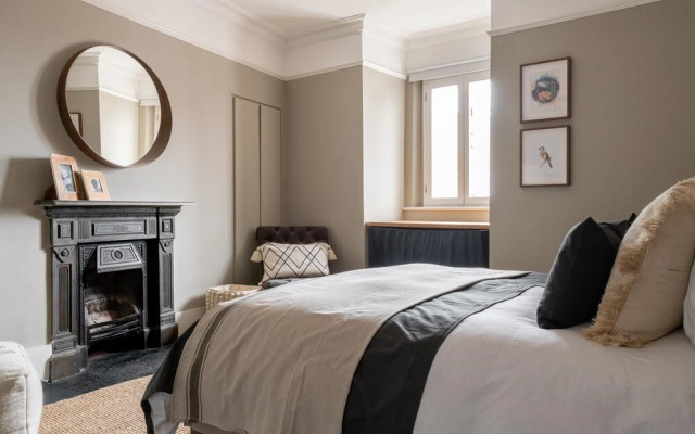 The Leicester Square Apartment