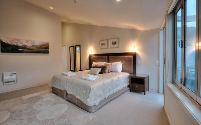 Shotover Penthouse & Spa by Staysouth