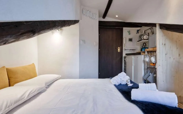 Valentino Mini Mansarda