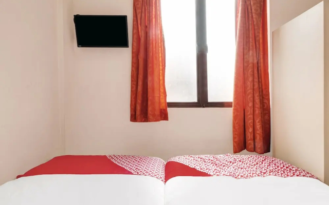 OYO 90452 Pillow Inn