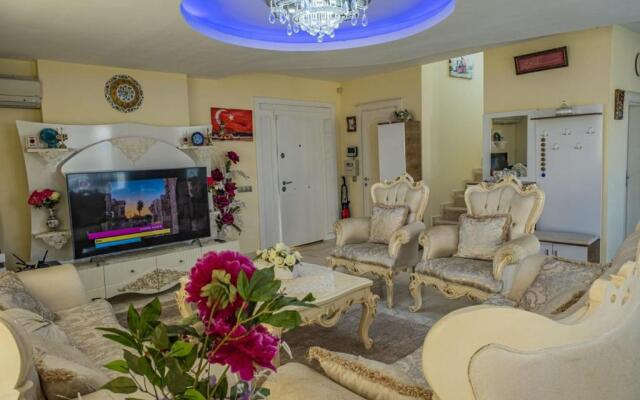 Splendid Villa With Private Pool in Antalya