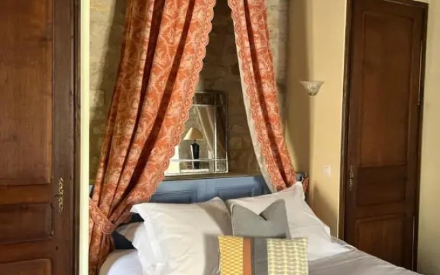 Maison d'Alienor - Gîtes