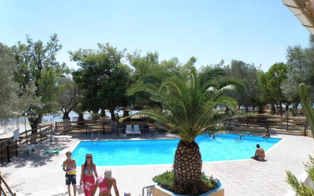 Petit Village Hotel