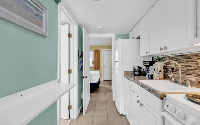 Bluewater Resort 306