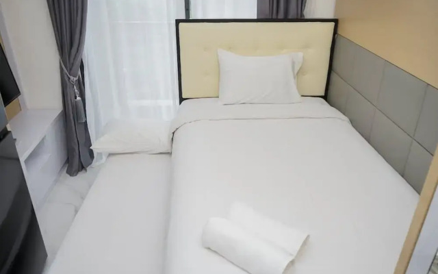 Fancy and Nice Studio at Sky House BSD Apartment