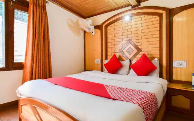 OYO 10692 Hotel Shubham
