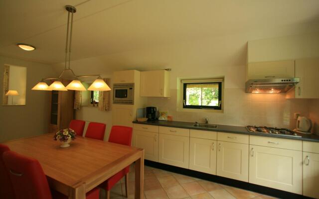 Detached holiday home with dishwasher, in a nature reserve