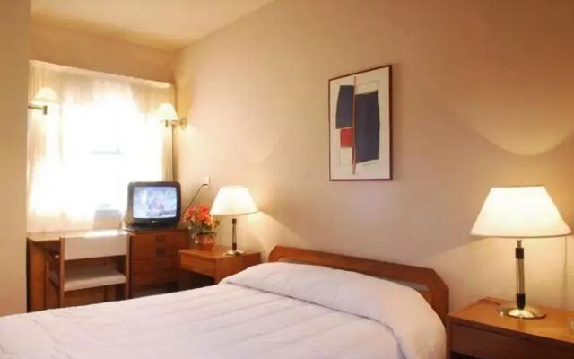 Plaza Inn Week Inn