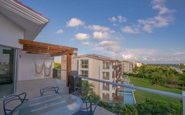 Casa Mar Penthouse  Mareazul 2 Bedroom Condo by RedAwning