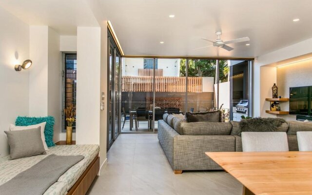 Koko's Beach House 3