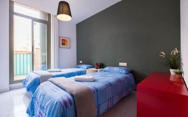 6 Pax Las Ramblas Santa Mónica (Barcelona)