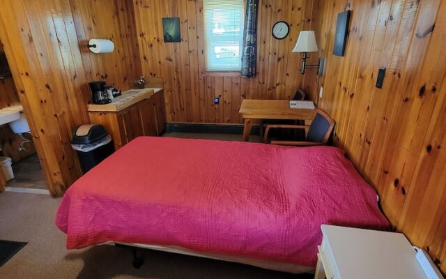 Two Rivers Motel and Cabins