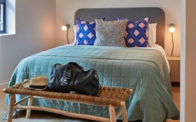 Xenia Signature Collection by Totalstay