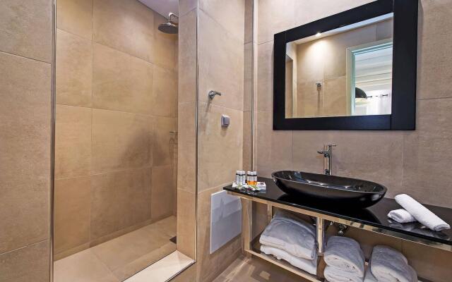 Azzurro Suites