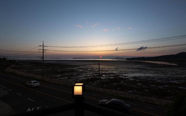 Tomonoya Hotel & Ryokan Daecheon