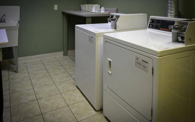 Americas Best Value Inn & Suites