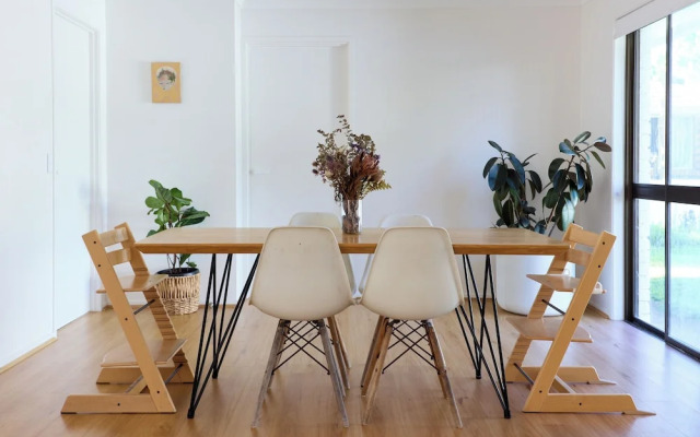 Tugun Retreat - 5BRM Home with Pool