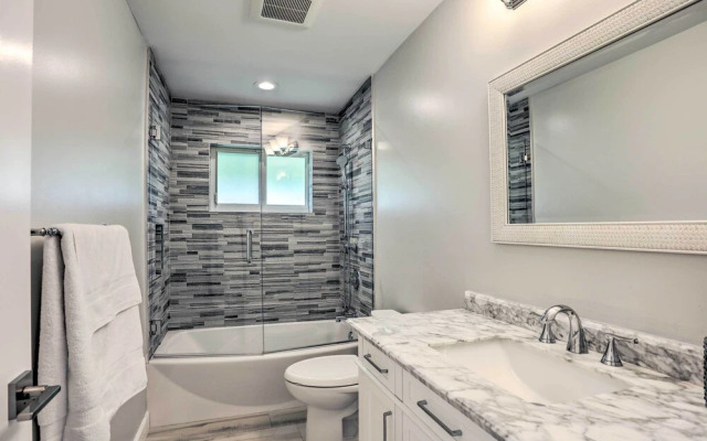Jupiter Home w/ Private Pool & Putting Green!